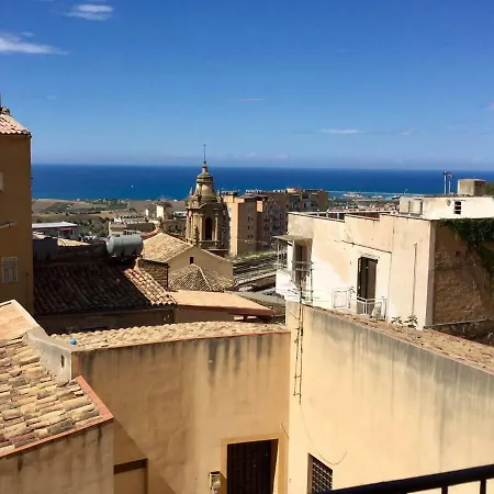 Atenaus Apartament